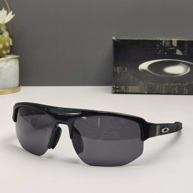 Picture of Oakley Sunglasses _SKUfw66123954fw